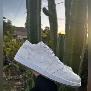 RARE Men’s Nike Air Jordan 1 Retro Low 'Metallic Silver' #10.5 309192-103 NIB